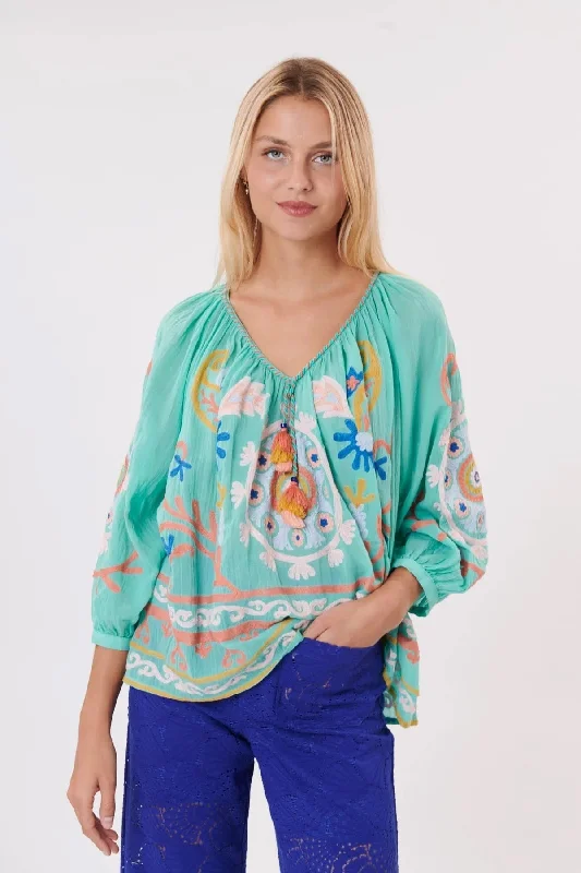 Don't Miss Objectif Embroidered  Top-Seafoam