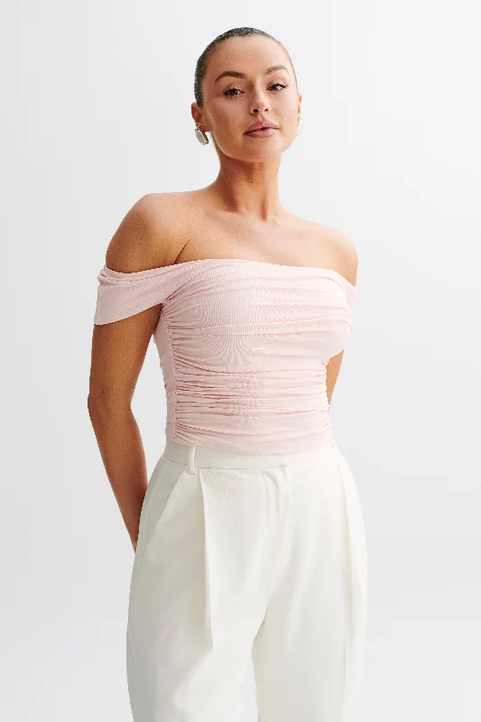 Weekend Deal Piper Ruched Off Shoulder Top - Pale Pink