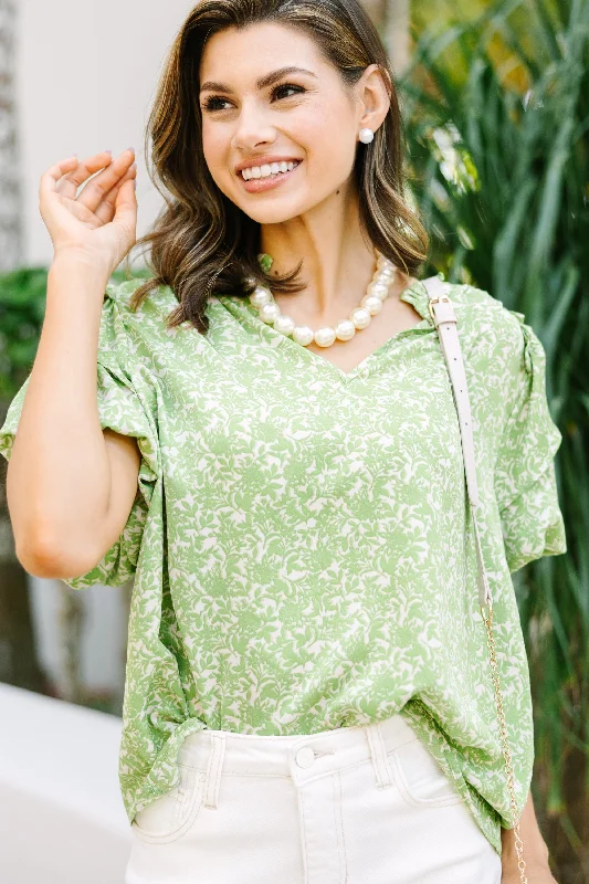 Weekend Deals You Can't Resist Just What You Though Green Floral Blouse