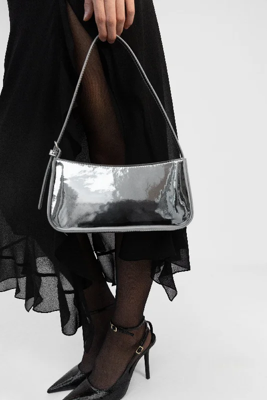 The Best Deal SILVER VINYL SHOULDER BAG