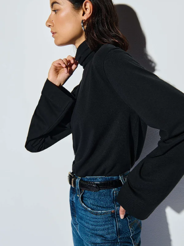 Weekend Extravaganza: Shop Now Neo Top - Black