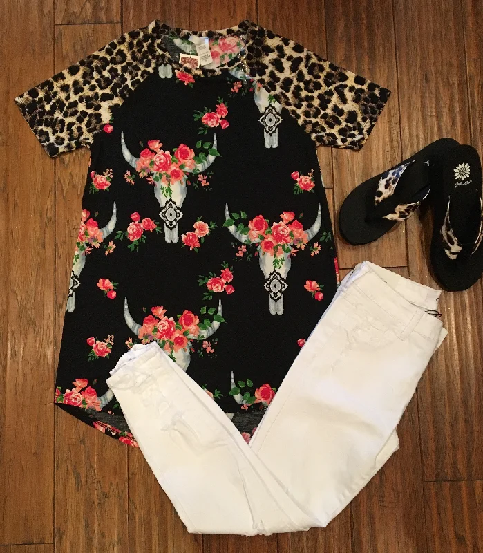Weekend Savings Sensation Leopard / Bull Print Raglan Top