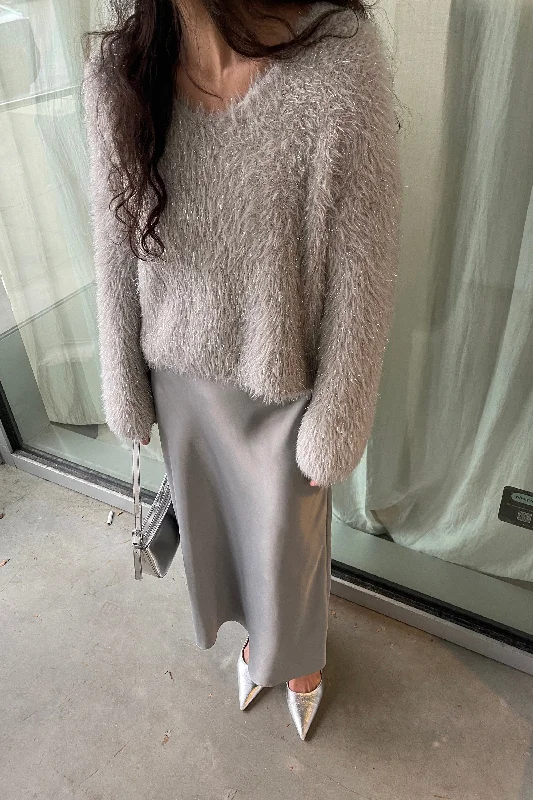 Limited Time FUZZY V-NECK SWEATER