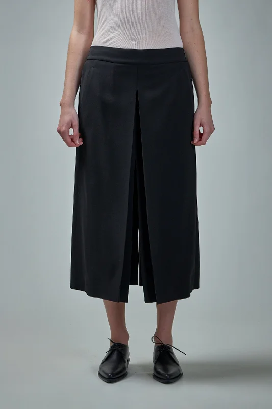 Can't Miss Jena Box Pleat Skirt With Double Side Pockets