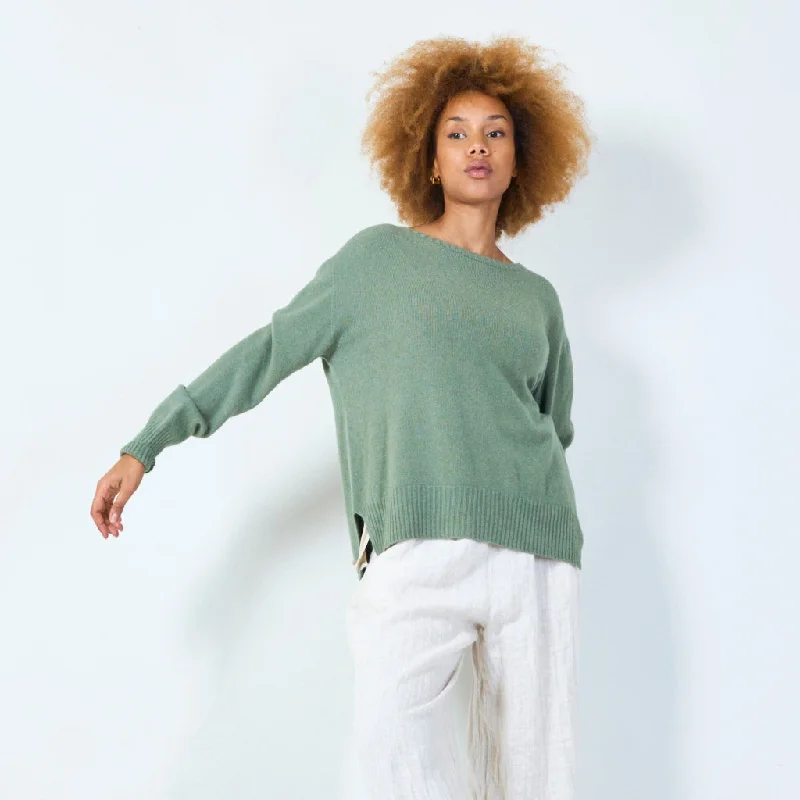 Deep Savings Classic knit sweater with ribbed hem wholesale