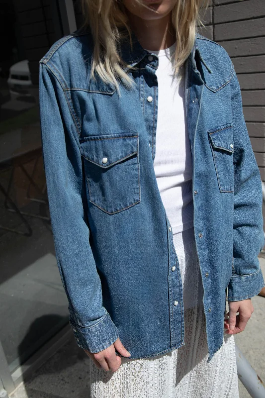 Year-End Sale DENIM BUTTON-UP SHIRT