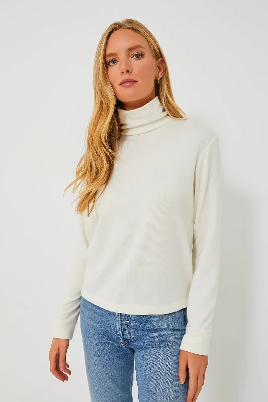 Massive Deals Creme Sweater Turtleneck