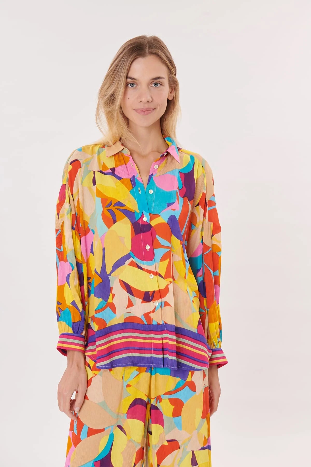 Weekend Savings Spectacular Roxane abstract Art Top